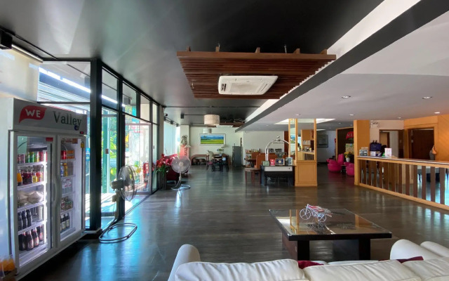WE Valley Hotel