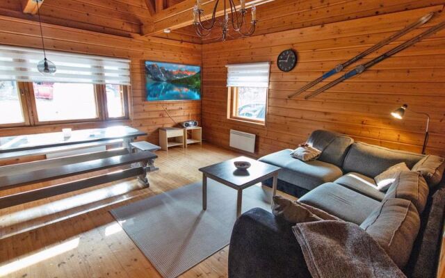 Holiday Home Kiehislevi a