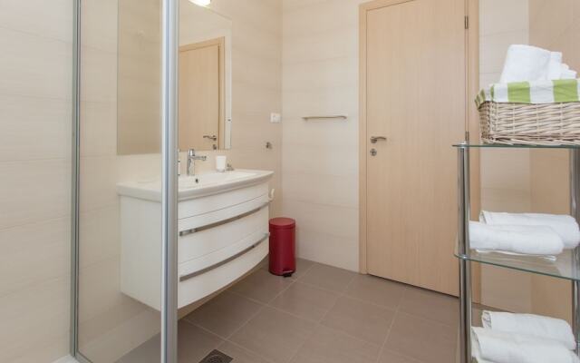 Spacious Villa in Vodice With Pool