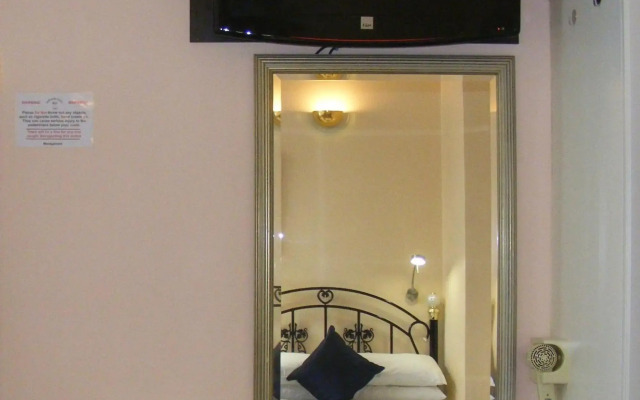 Mermaid Suite Hotel