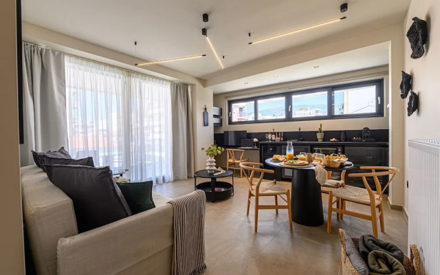 Luaz Suites Volos Center