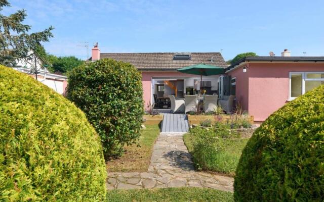 Spacious countryside 4 bedroom bungalow