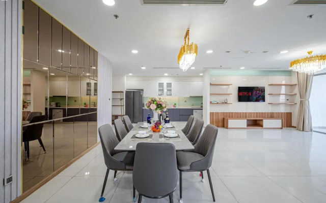 Long Apartment - Vinhomes Golden River