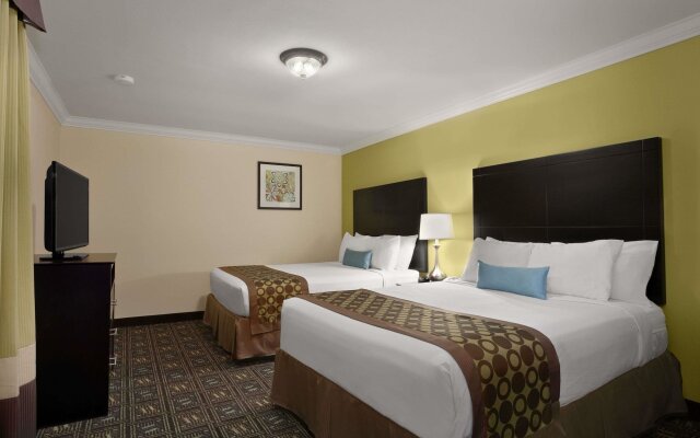 Solara Inn and Suites