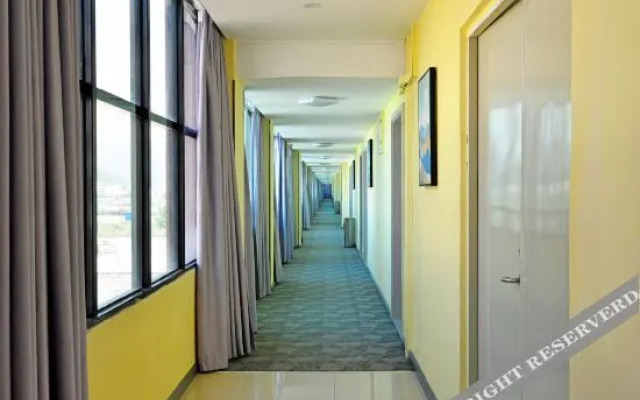 Heyi Apartment