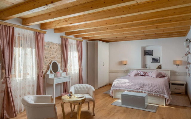 Rustic luxury villa Fulmin