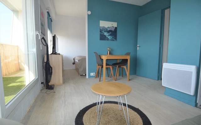 Charmant studio avec balcon à 20m de la mer