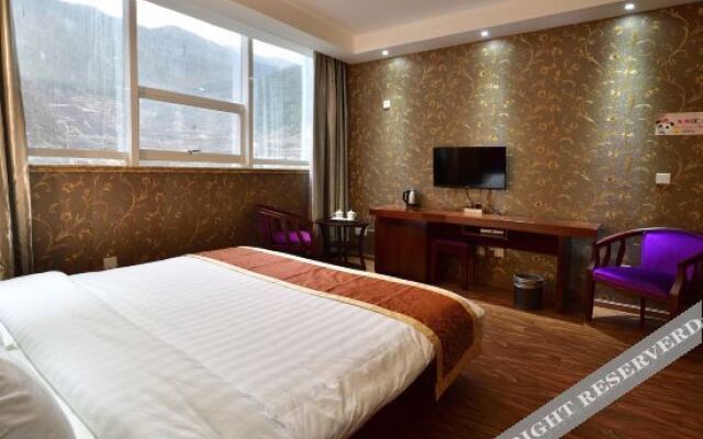 Yajiang Kangba Hanzi Hotel