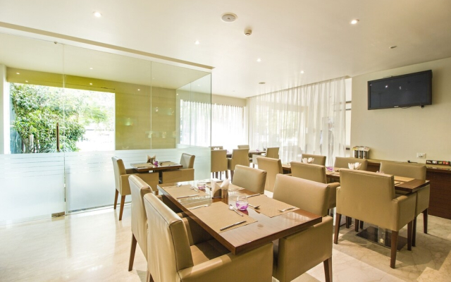 FabHotel Cabana GK1