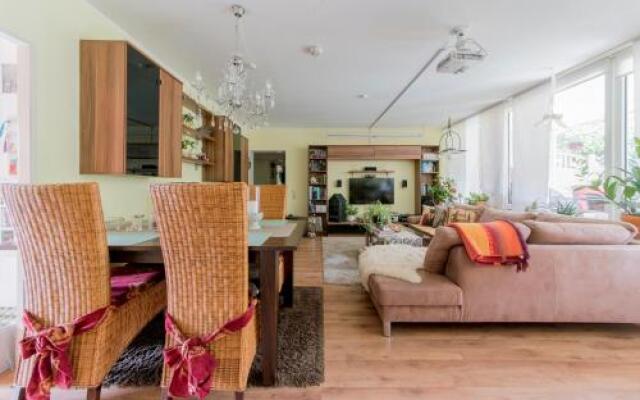 6393 Private Room