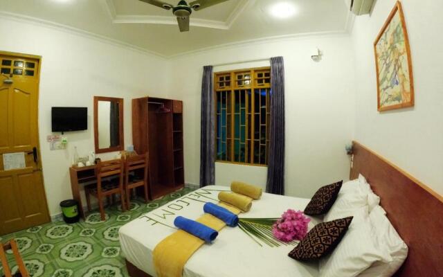 Adroit Beach Inn