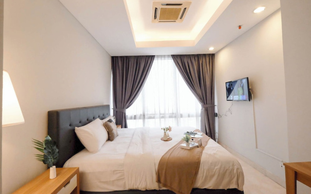 Strategic Place 2Br Apartment With Private Lift Masterpiece The Epicentrum Kuningan – Guest Rooms – Jakarta