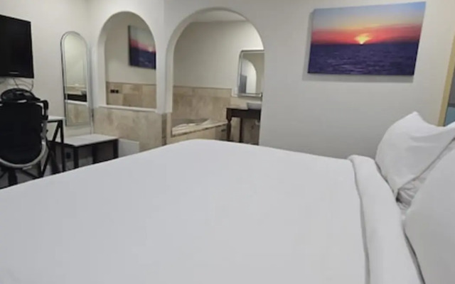 Hotel Avenida Victorville I 15