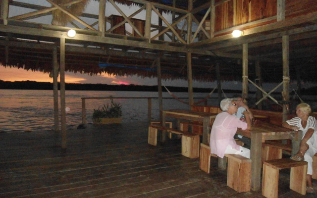 Kurupira Cabin Floating