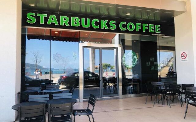 Warm & Cozy House at Oceanus