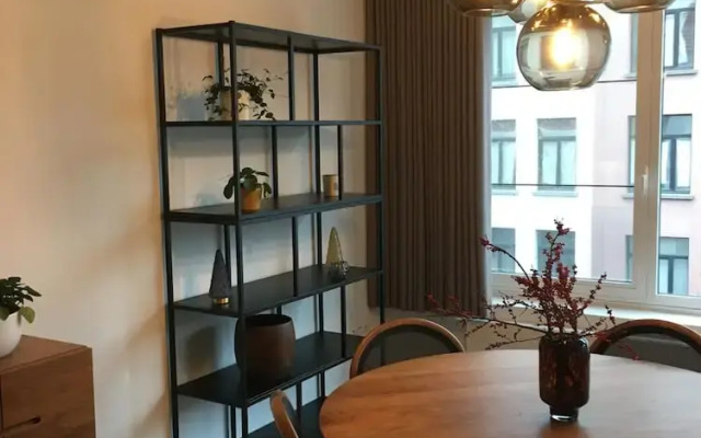 La Petite For t Design Flat in Antwerp City