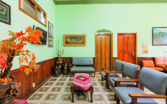 Spot On 2490 Griya Kencana Homestay