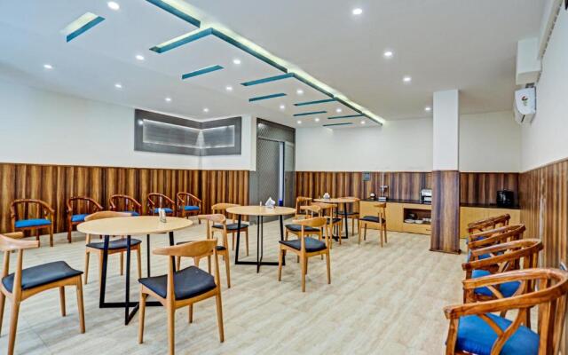 Hotel Noida Grand 58