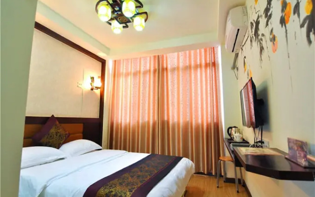 ZhanguaJiaJie Huluju Inn