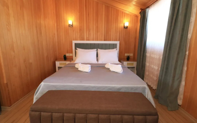 Almircan Hotel