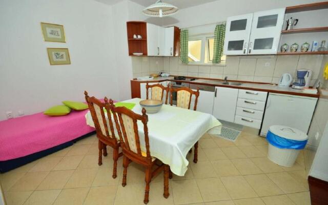 Apartments Cvita - 150m from beach