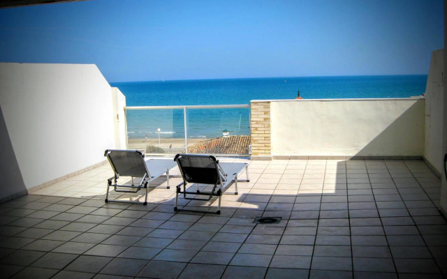 Apto con Vistas al Mar Playa de Piles