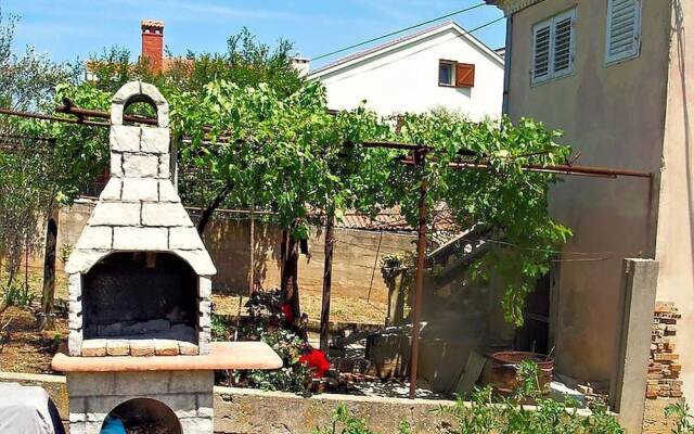 Nearby Beach, Modern Apartment Arena