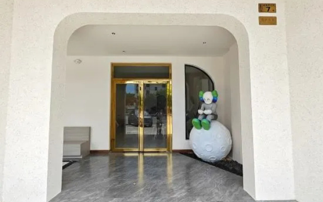 Beihai Yuegang Hotel (International Passenger Port Qiaogang Branch)