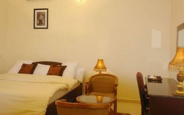 Mangel Hotel and Suites