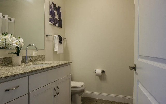 FRONTDESK Penn Street Tower Apts Downtown Indy