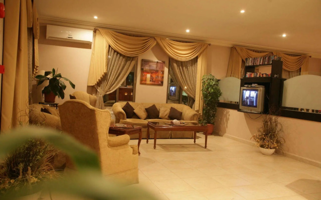 Salome Hotel