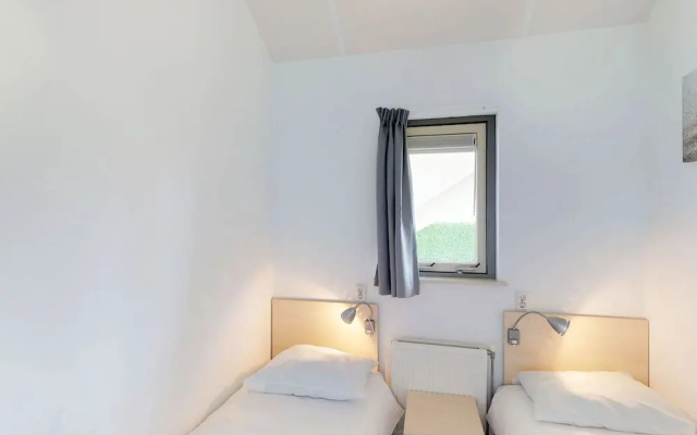 Comfortable villa with a dishwasher, at the Veerse Meer