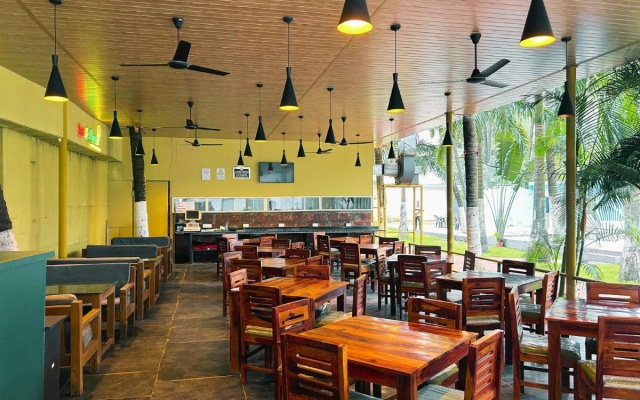 Bay Breeze Hotels & Resorts