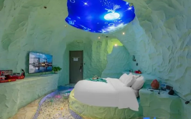 Panda Hotel (Beijing Shuangjing Subway Station)