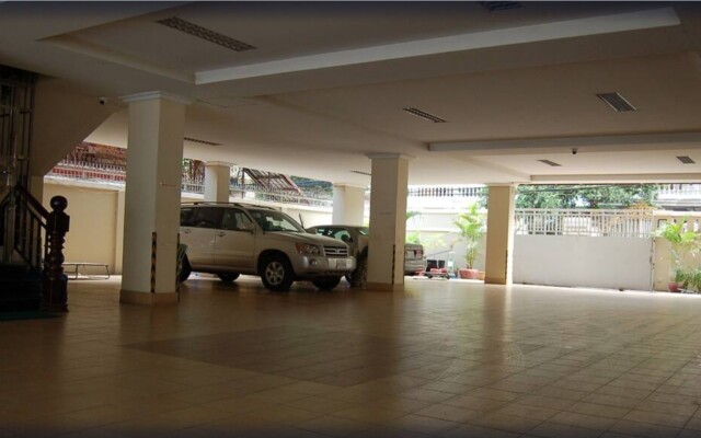 Diamond Hotel & Service Apartment