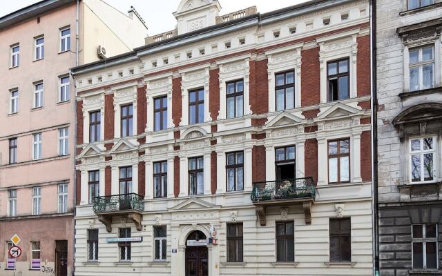 Airy and Sunny Apartment in the Centre of Krakow