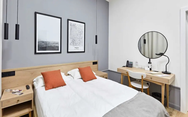 Wine & Pillow Hotel by Frapolli