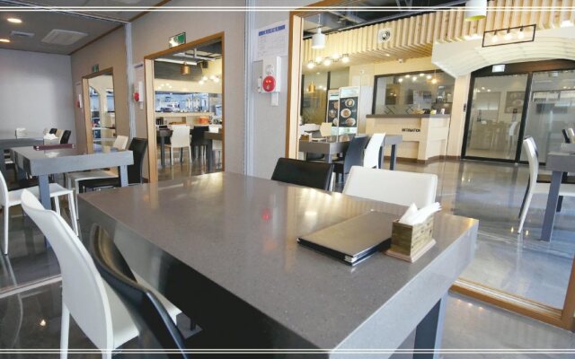 TRT Hotel
