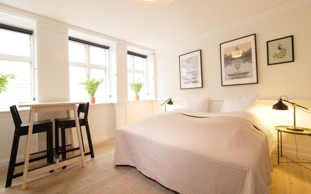 Central Canal Apartments 1