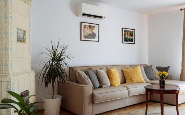 Lovely apartment and quiet courtyard in city centre