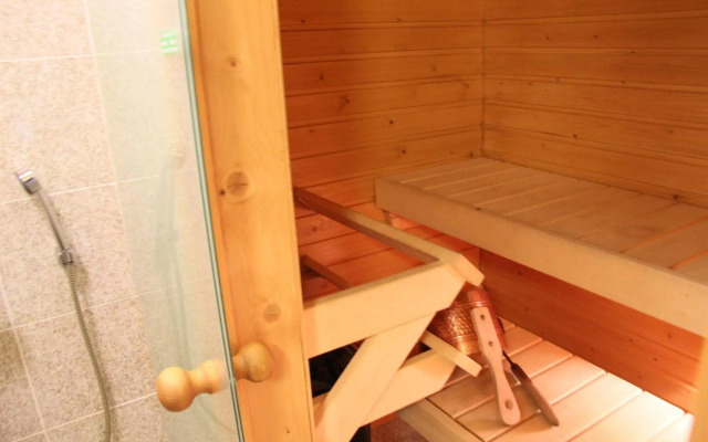 Santa's Hotel Aurora & Igloos