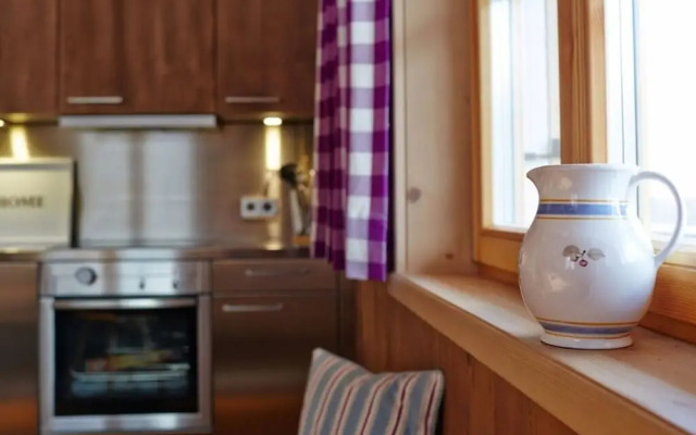 Suite Beech Modern Retreat