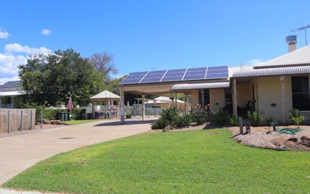 Country Roads Motor Inn Gayndah Qld