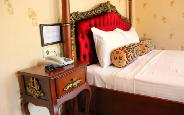 Santa Hill Hotel
