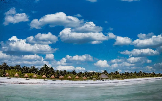 Location Location Location Best Beachfront Spot in El Cuyo With Stunning Views