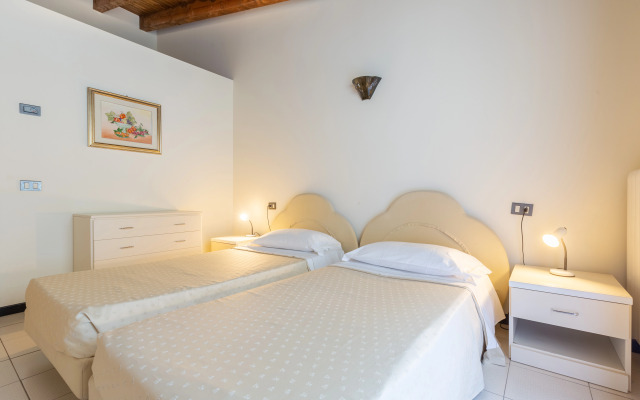Hotel Meandro - Lake View