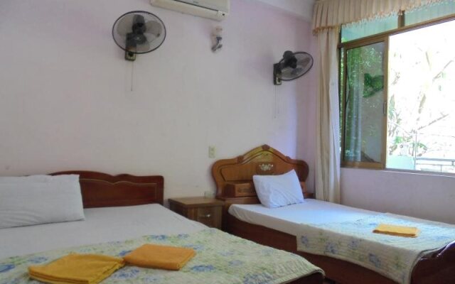 Catba Hostel