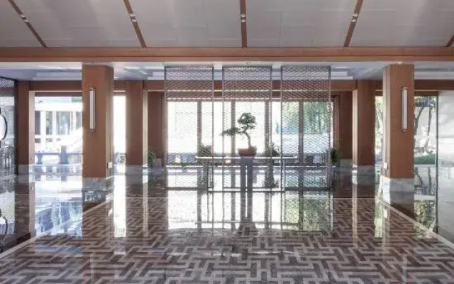 Yangzi Hotel