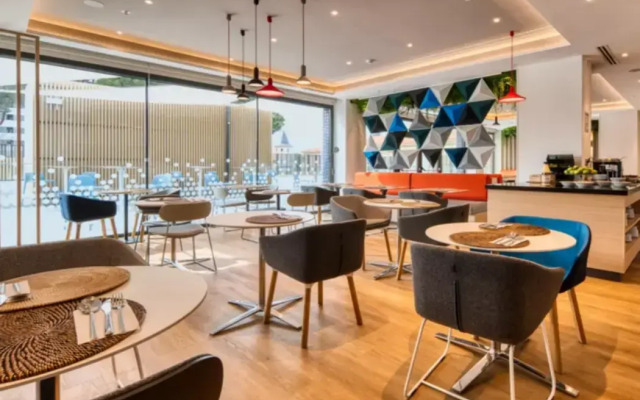 Holiday Inn Express Madrid Airport by IHG