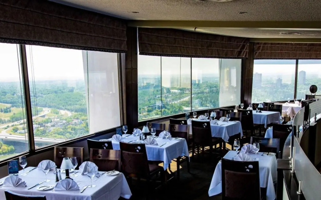 Chateau Lacombe Hotel